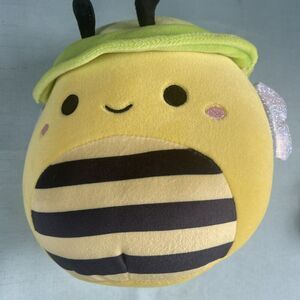 SUNNY THE BUCKET  HEAD BEE 7” SQUISHMALLOWS